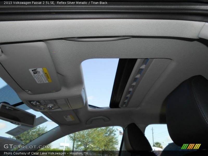 Reflex Silver Metallic / Titan Black 2013 Volkswagen Passat 2.5L SE