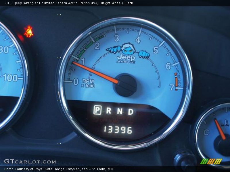  2012 Wrangler Unlimited Sahara Arctic Edition 4x4 Sahara Arctic Edition 4x4 Gauges