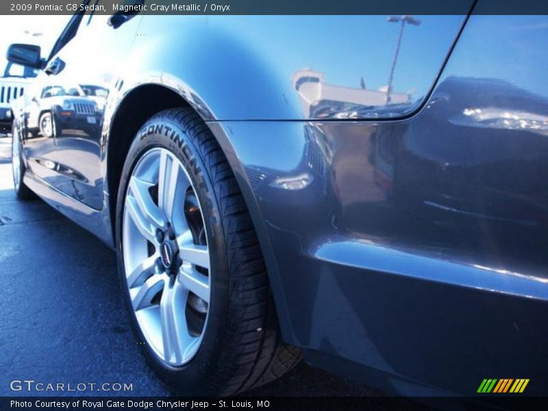 Magnetic Gray Metallic / Onyx 2009 Pontiac G8 Sedan