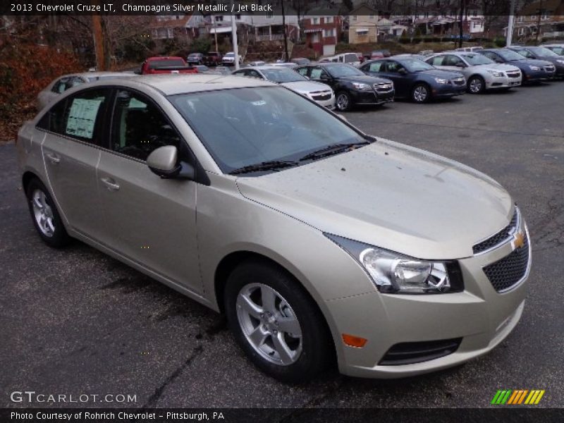 Champagne Silver Metallic / Jet Black 2013 Chevrolet Cruze LT