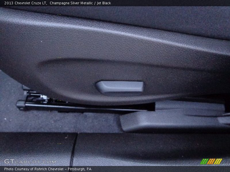 Champagne Silver Metallic / Jet Black 2013 Chevrolet Cruze LT