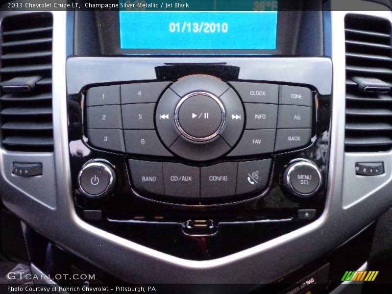 Champagne Silver Metallic / Jet Black 2013 Chevrolet Cruze LT