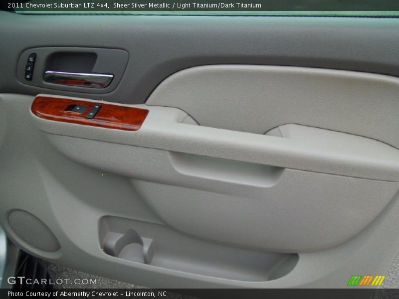 Sheer Silver Metallic / Light Titanium/Dark Titanium 2011 Chevrolet Suburban LTZ 4x4