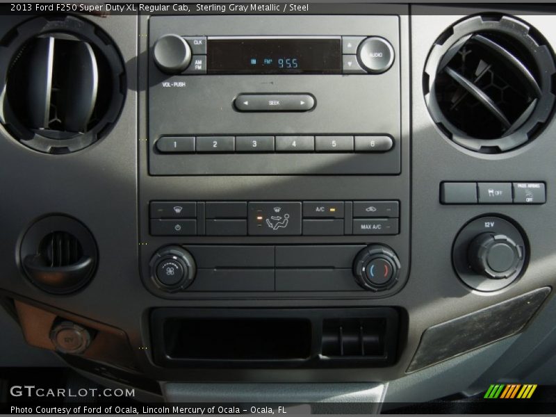 Controls of 2013 F250 Super Duty XL Regular Cab