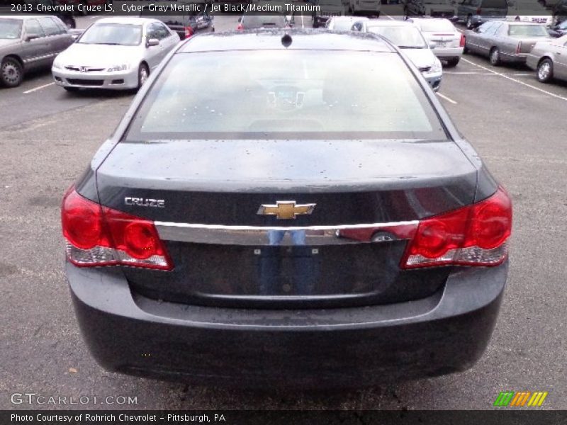 Cyber Gray Metallic / Jet Black/Medium Titanium 2013 Chevrolet Cruze LS