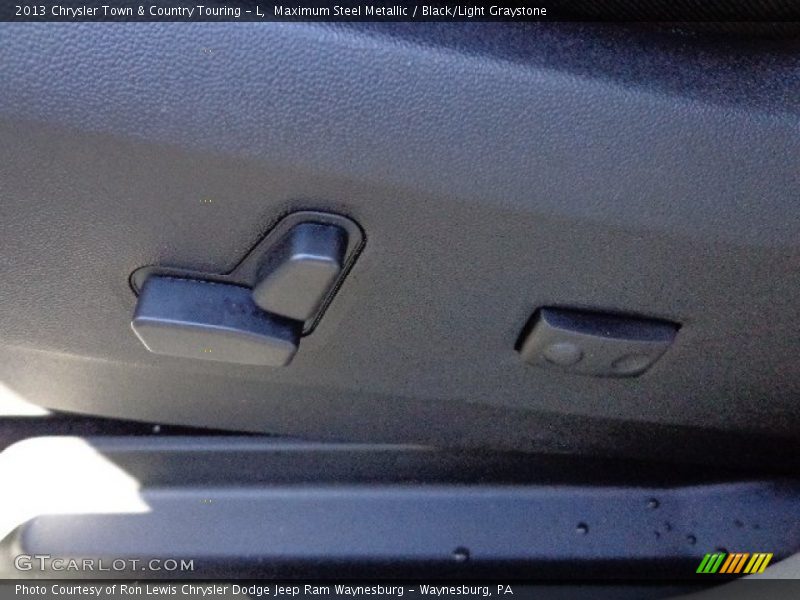 Maximum Steel Metallic / Black/Light Graystone 2013 Chrysler Town & Country Touring - L