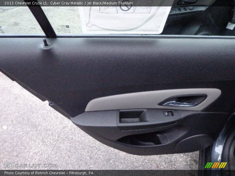 Cyber Gray Metallic / Jet Black/Medium Titanium 2013 Chevrolet Cruze LS
