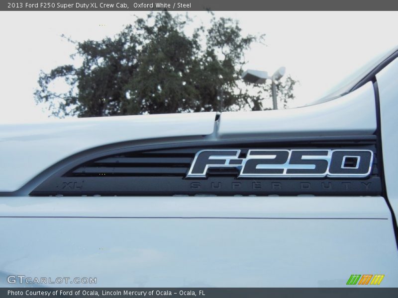  2013 F250 Super Duty XL Crew Cab Logo