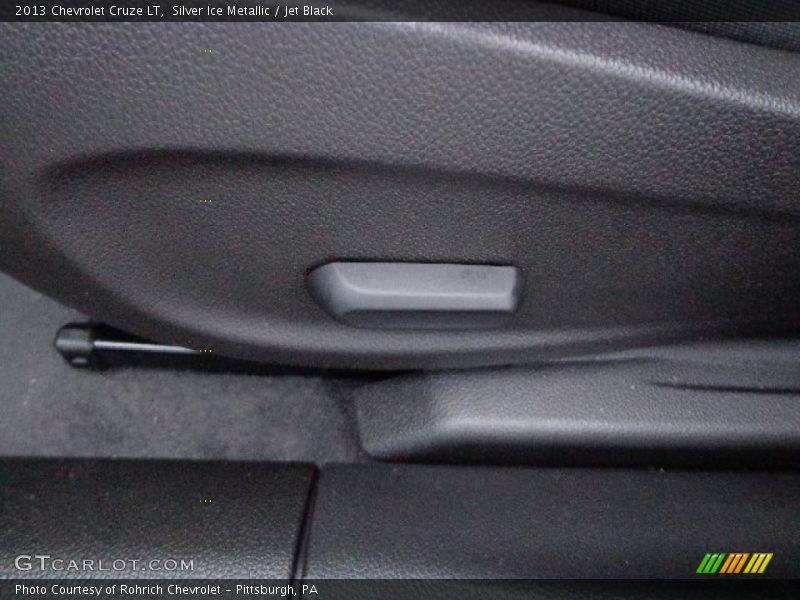 Silver Ice Metallic / Jet Black 2013 Chevrolet Cruze LT