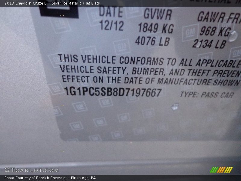 Silver Ice Metallic / Jet Black 2013 Chevrolet Cruze LT