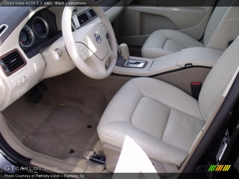 Black / Sandstone 2010 Volvo XC70 3.2 AWD