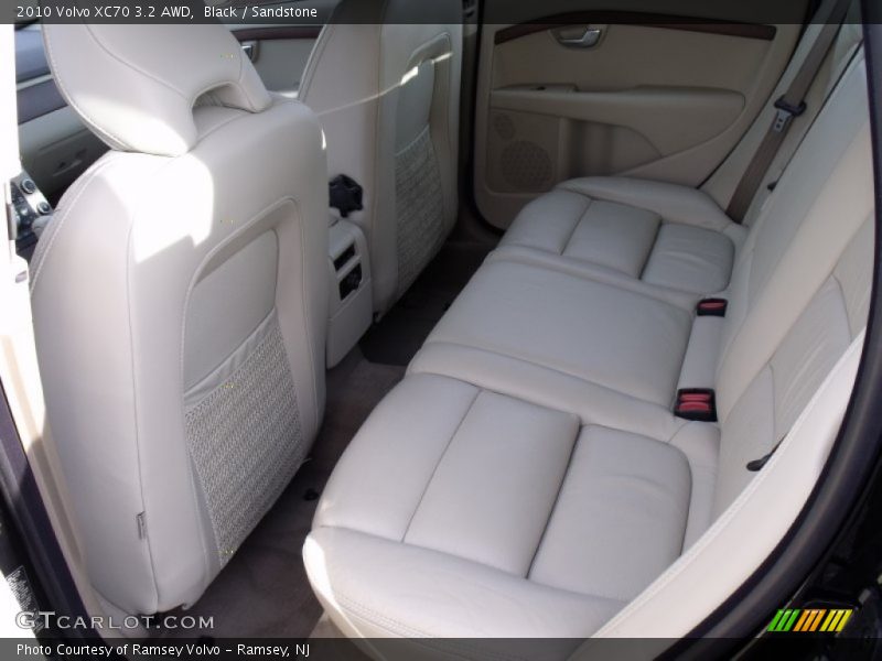 Black / Sandstone 2010 Volvo XC70 3.2 AWD