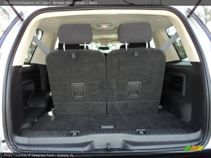  2010 Explorer XLT Sport Trunk
