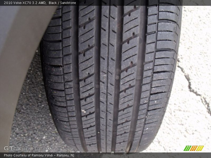 Black / Sandstone 2010 Volvo XC70 3.2 AWD