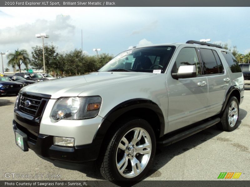 Front 3/4 View of 2010 Explorer XLT Sport