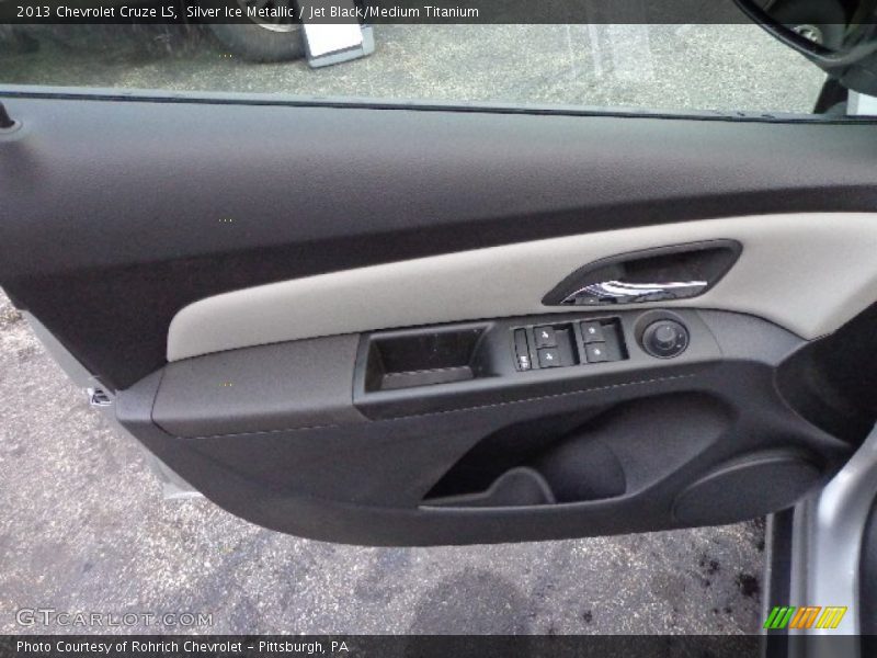 Silver Ice Metallic / Jet Black/Medium Titanium 2013 Chevrolet Cruze LS