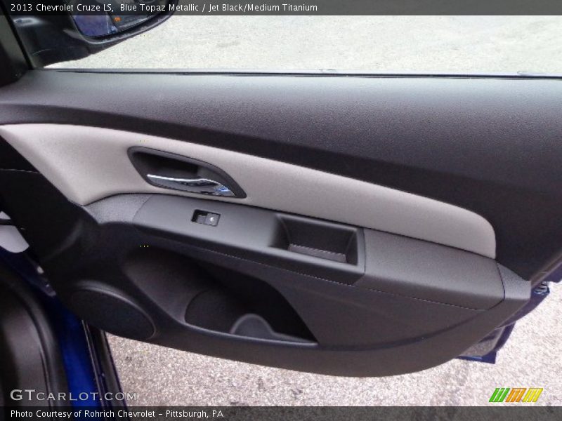 Blue Topaz Metallic / Jet Black/Medium Titanium 2013 Chevrolet Cruze LS