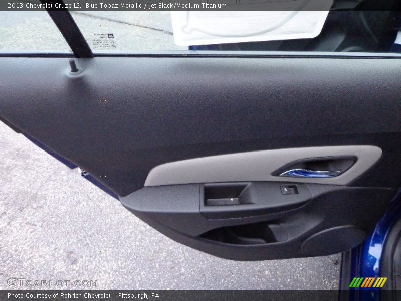 Blue Topaz Metallic / Jet Black/Medium Titanium 2013 Chevrolet Cruze LS