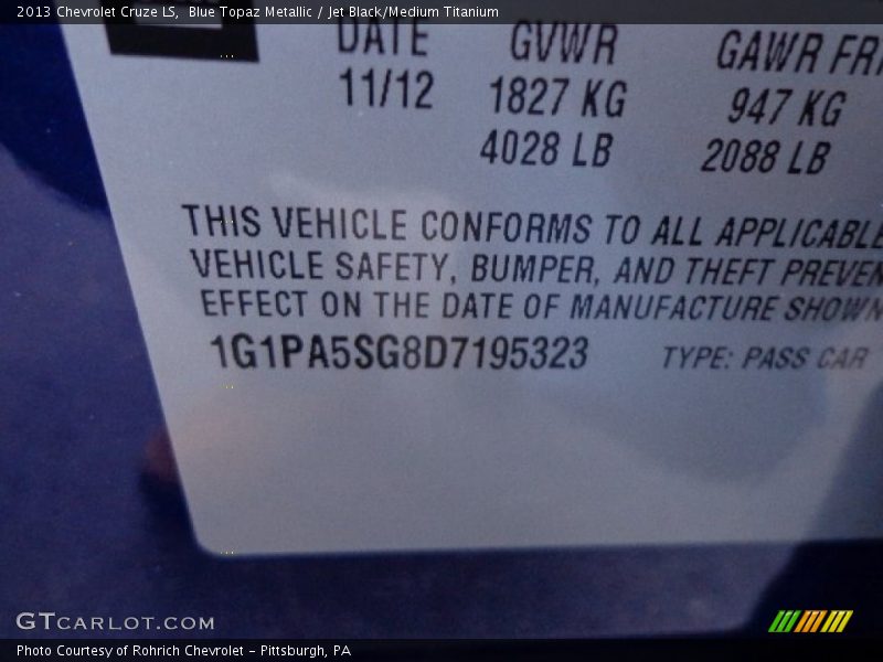 Blue Topaz Metallic / Jet Black/Medium Titanium 2013 Chevrolet Cruze LS