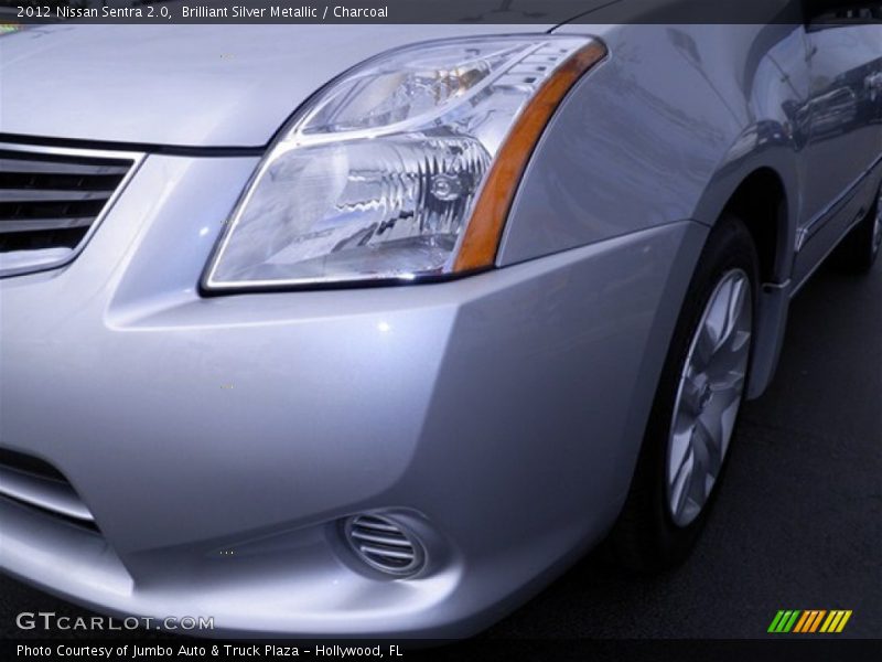 Brilliant Silver Metallic / Charcoal 2012 Nissan Sentra 2.0