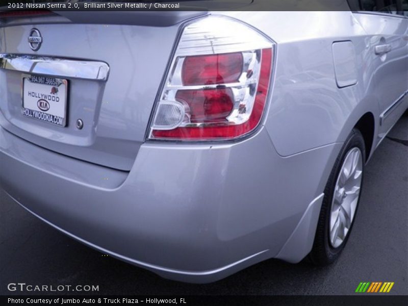 Brilliant Silver Metallic / Charcoal 2012 Nissan Sentra 2.0