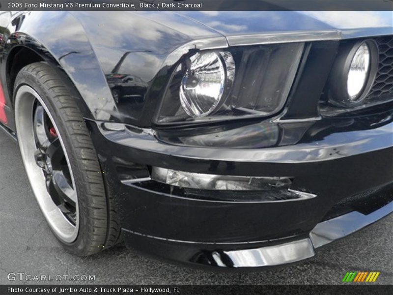 Black / Dark Charcoal 2005 Ford Mustang V6 Premium Convertible