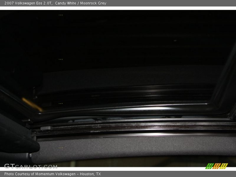 Candy White / Moonrock Grey 2007 Volkswagen Eos 2.0T