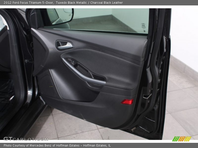 Tuxedo Black Metallic / Charcoal Black Leather 2012 Ford Focus Titanium 5-Door