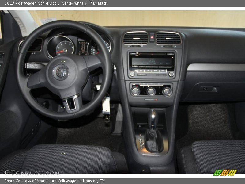 Candy White / Titan Black 2013 Volkswagen Golf 4 Door