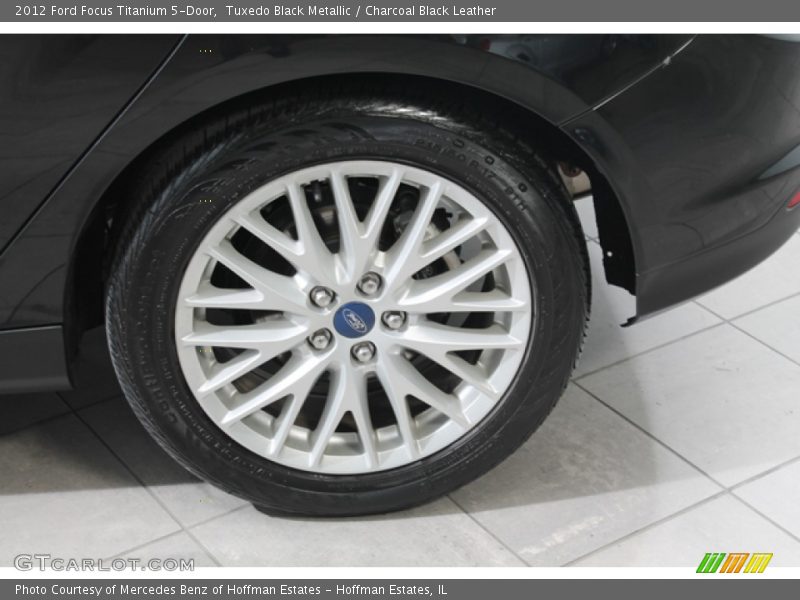Tuxedo Black Metallic / Charcoal Black Leather 2012 Ford Focus Titanium 5-Door
