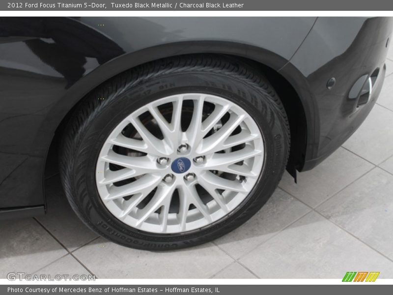 Tuxedo Black Metallic / Charcoal Black Leather 2012 Ford Focus Titanium 5-Door