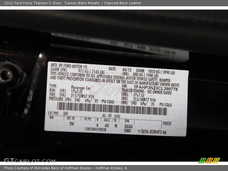 Tuxedo Black Metallic / Charcoal Black Leather 2012 Ford Focus Titanium 5-Door
