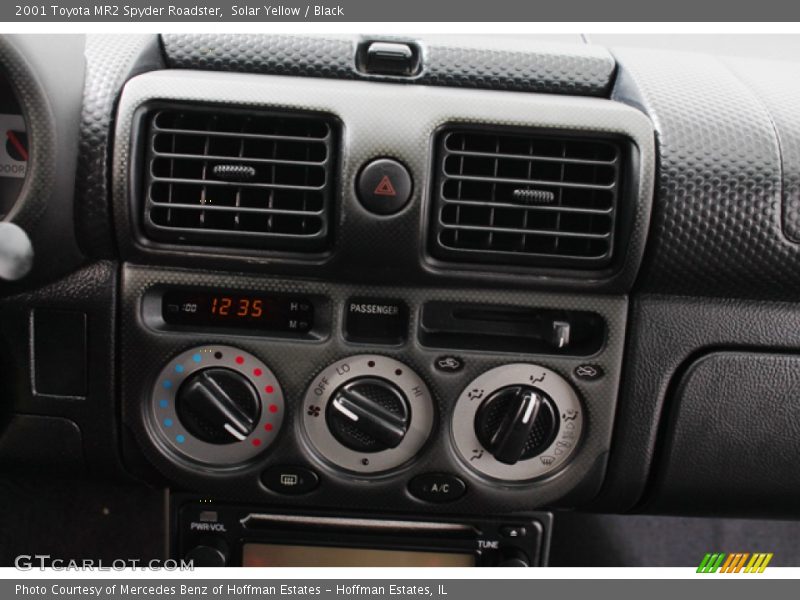 Controls of 2001 MR2 Spyder Roadster