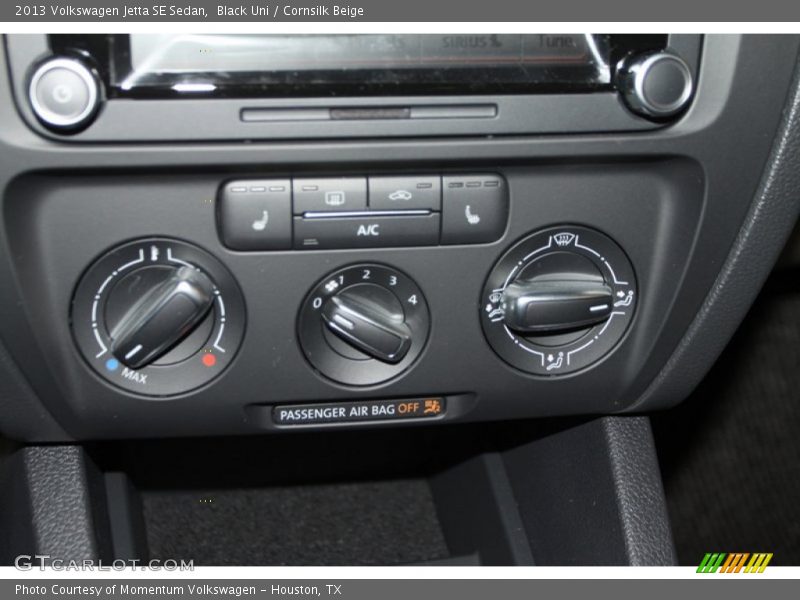 Black Uni / Cornsilk Beige 2013 Volkswagen Jetta SE Sedan