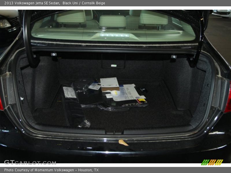 Black Uni / Cornsilk Beige 2013 Volkswagen Jetta SE Sedan