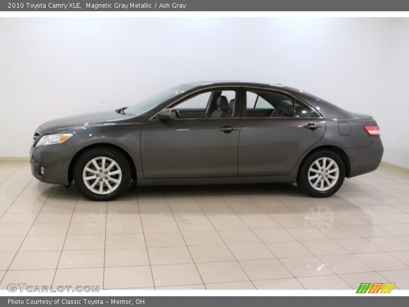 Magnetic Gray Metallic / Ash Gray 2010 Toyota Camry XLE