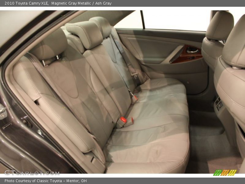 Magnetic Gray Metallic / Ash Gray 2010 Toyota Camry XLE