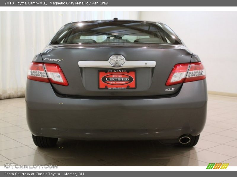 Magnetic Gray Metallic / Ash Gray 2010 Toyota Camry XLE