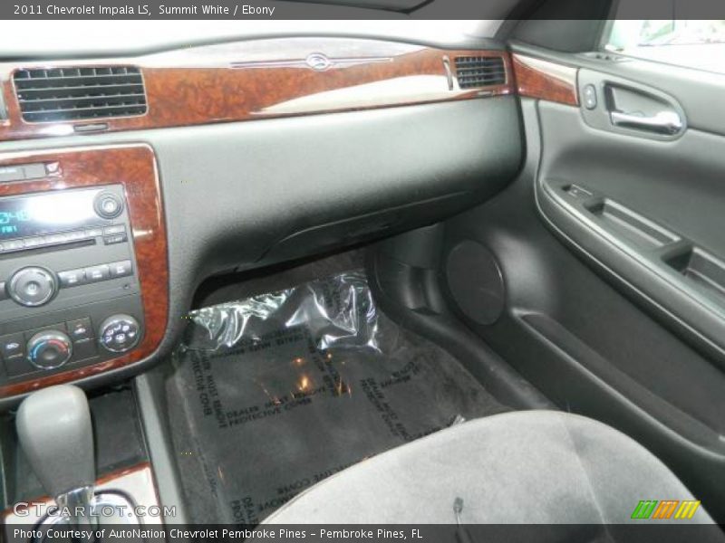 Summit White / Ebony 2011 Chevrolet Impala LS