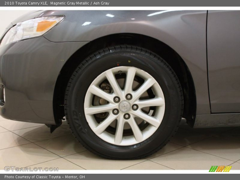 Magnetic Gray Metallic / Ash Gray 2010 Toyota Camry XLE
