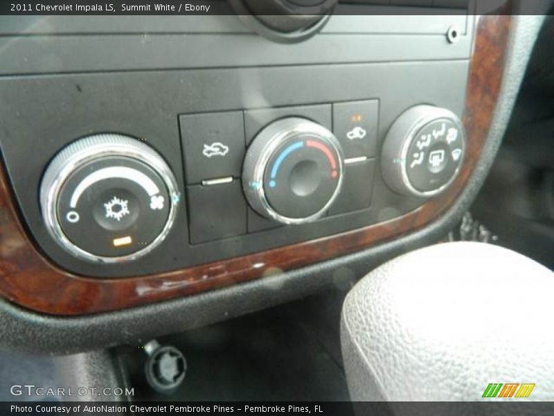 Summit White / Ebony 2011 Chevrolet Impala LS