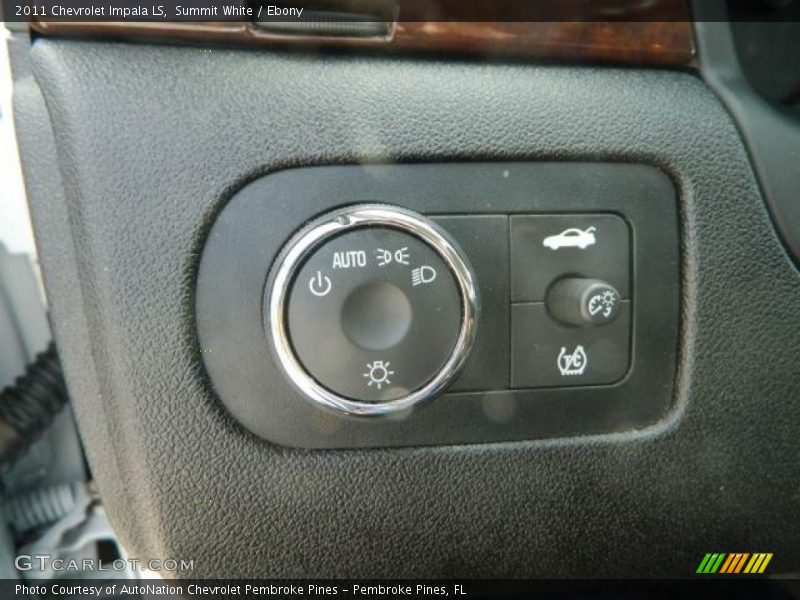 Summit White / Ebony 2011 Chevrolet Impala LS