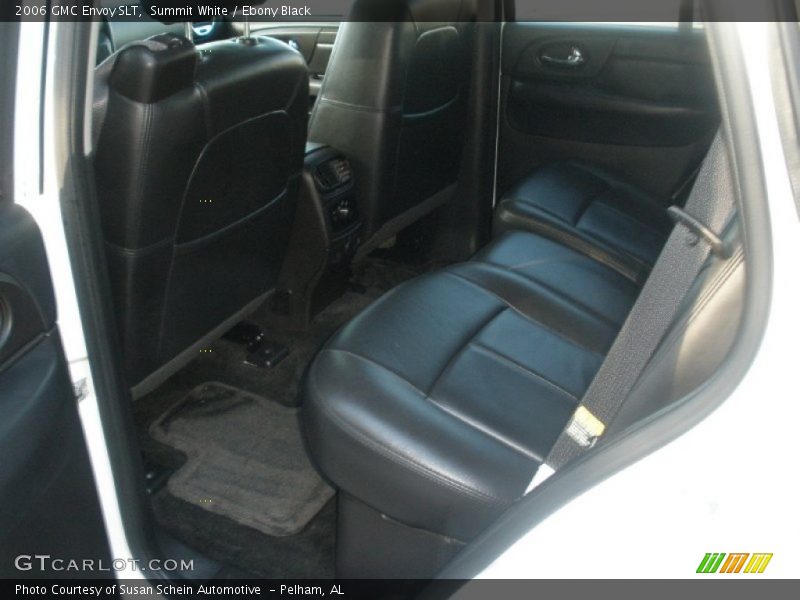 Summit White / Ebony Black 2006 GMC Envoy SLT