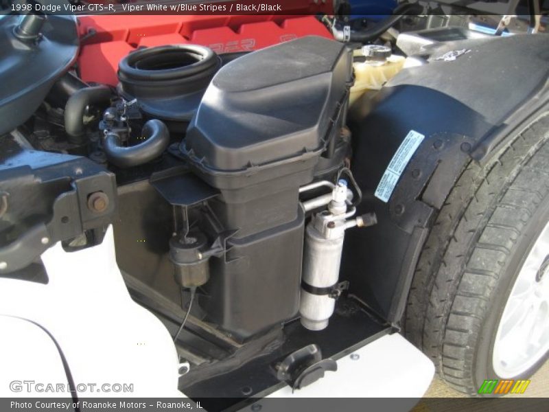 Viper White w/Blue Stripes / Black/Black 1998 Dodge Viper GTS-R