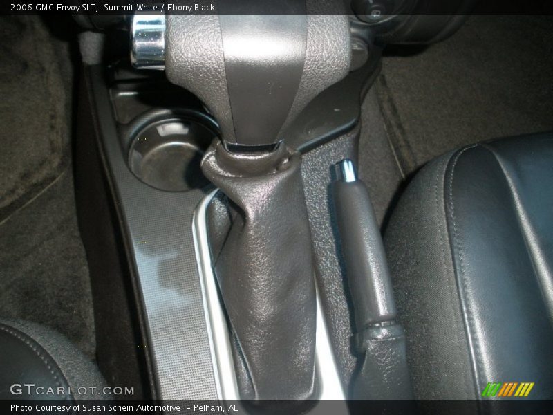 Summit White / Ebony Black 2006 GMC Envoy SLT