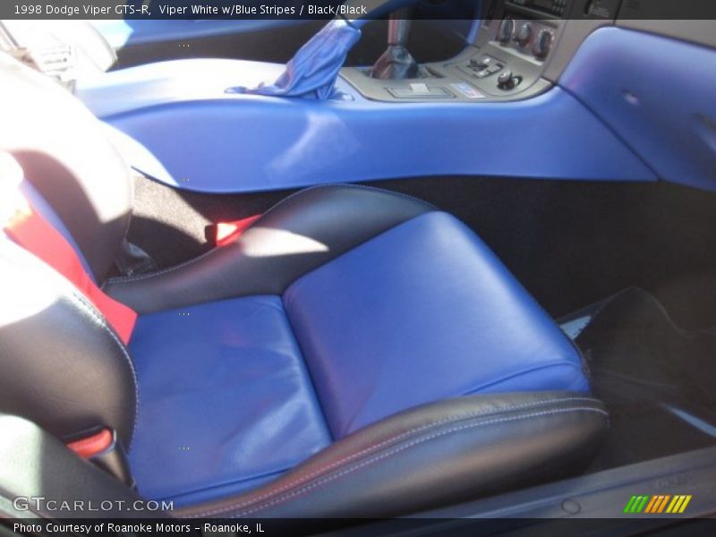 Viper White w/Blue Stripes / Black/Black 1998 Dodge Viper GTS-R