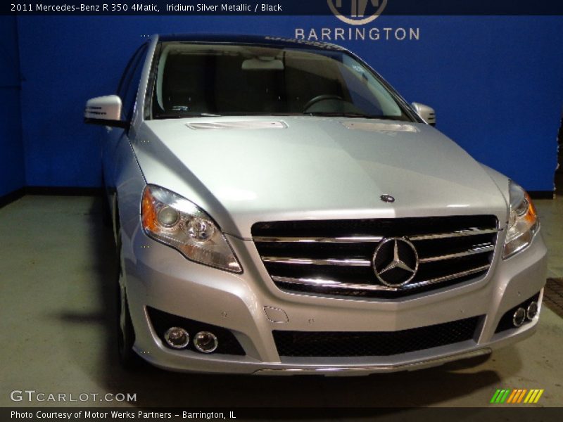 Iridium Silver Metallic / Black 2011 Mercedes-Benz R 350 4Matic