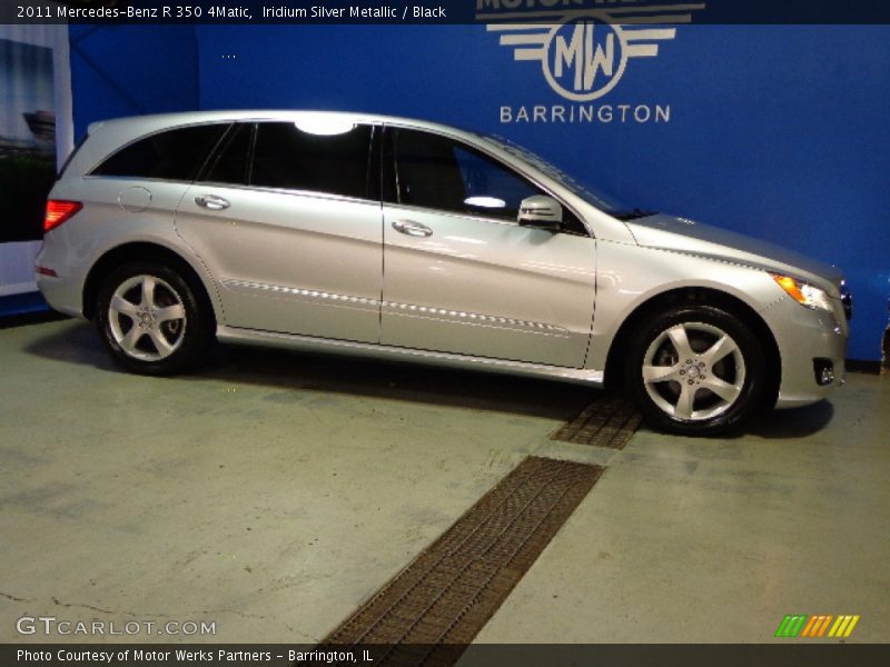 Iridium Silver Metallic / Black 2011 Mercedes-Benz R 350 4Matic