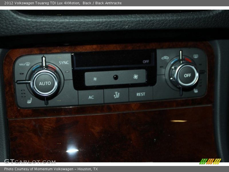Black / Black Anthracite 2012 Volkswagen Touareg TDI Lux 4XMotion