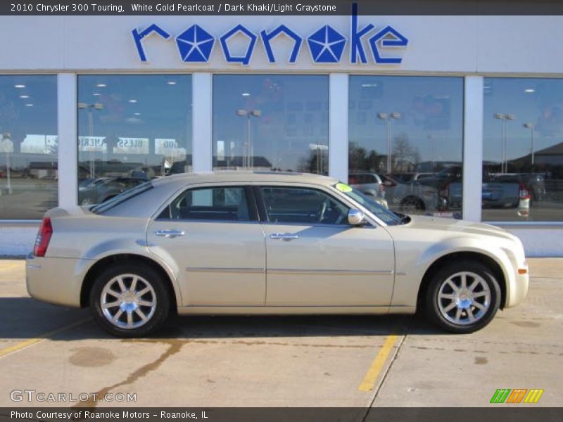 White Gold Pearlcoat / Dark Khaki/Light Graystone 2010 Chrysler 300 Touring